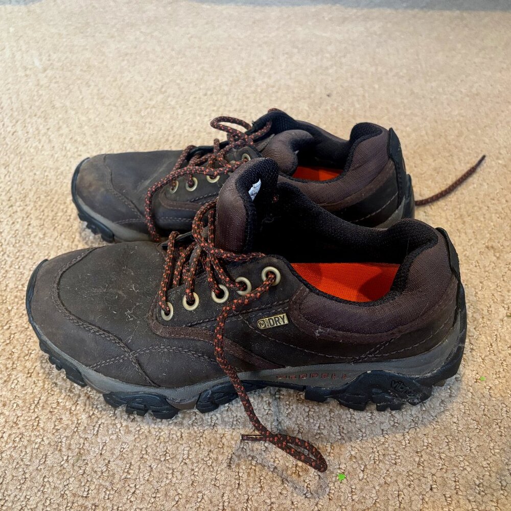 Merrell Hiking Boots, Size 7.5 Men's, Brown